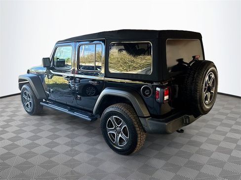 Used 2021 Jeep Wrangler Unlimited Sport S image 8