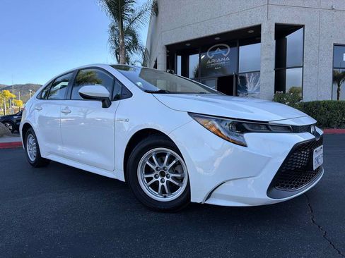 Used 2021 Toyota Corolla LE FWD image 7