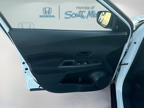 Used 2022 Nissan Kicks S image 19