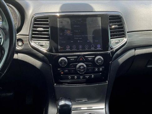 Used 2020 Jeep Grand Cherokee Laredo w/ Laredo X Package RWD image 8