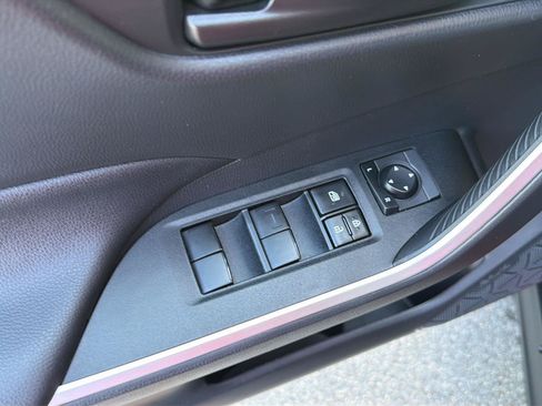 Used 2020 Toyota RAV4 LE FWD image 30