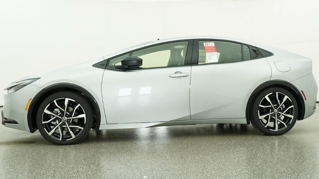 New 2026 Toyota Prius Plug-In Hybrid FWD image 37