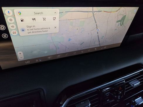 Certified 2025 Nissan Armada Platinum Reserve image 22