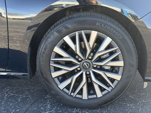 Used 2025 Nissan Altima 2.5 SV image 16