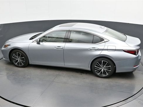 Used 2024 Lexus ES 350 w/ Premium Package image 23