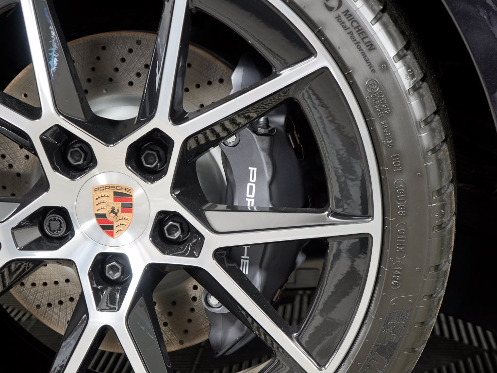New 2026 Porsche 911 Carrera RWD image 17