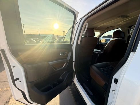Used 2018 Nissan Titan Platinum Reserve image 25