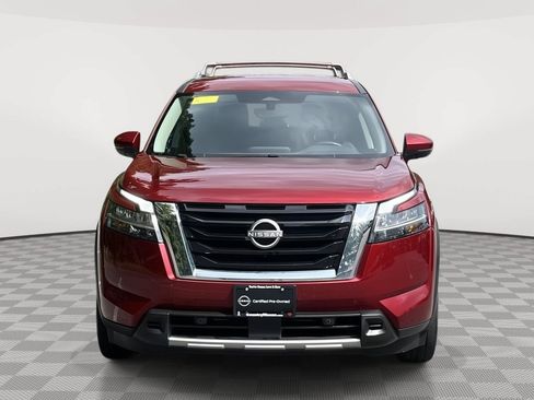 Used 2024 Nissan Pathfinder SL AWD/4WD image 2