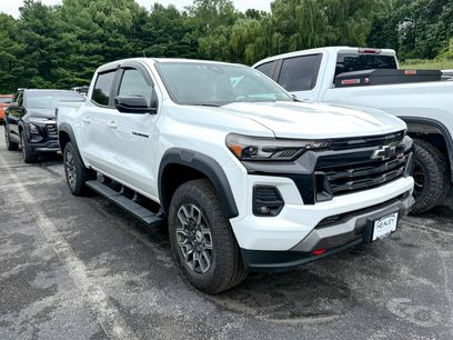 Used 2024 Chevrolet Colorado Z71 w/ Z71 Convenience Package 2