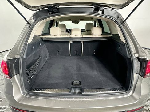 Used 2021 Mercedes-Benz GLC 300 image 26