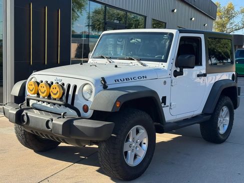 Used 2011 Jeep Wrangler Rubicon w/ PWR Convenience Group AWD/4WD image 2