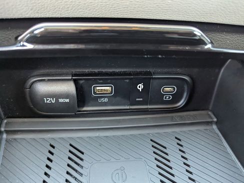 Certified 2023 Kia Sportage EX image 22