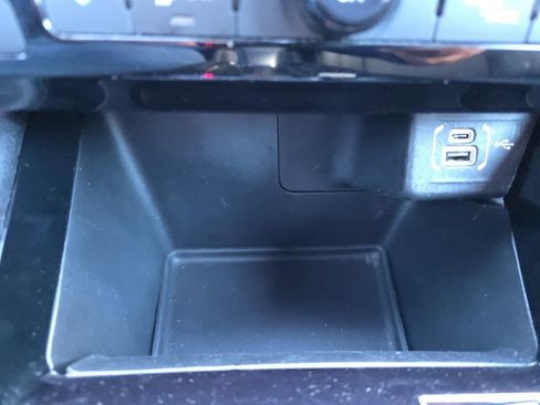 Used 2024 Jeep Compass Trailhawk image 23