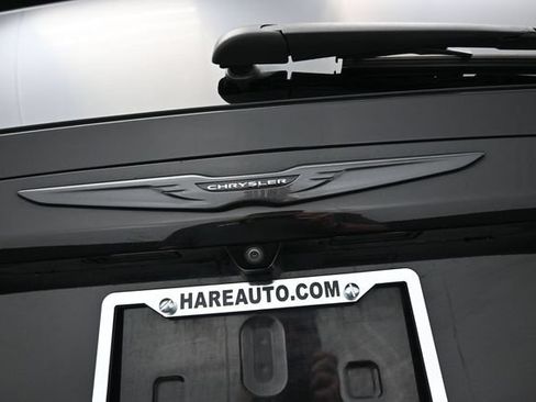 Used 2019 Chrysler Pacifica Limited w/ S Appearance Package FWD image 20