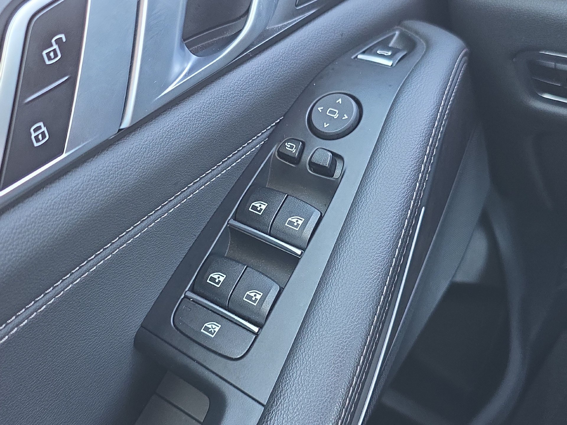 Used 2022 BMW X5 sDrive40i w/ Premium Package RWD image 19