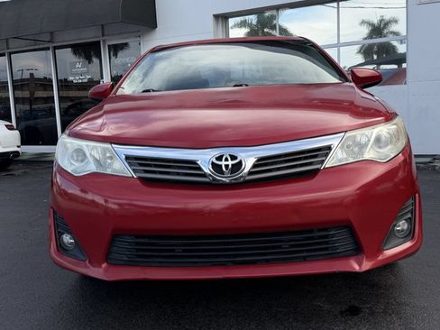 Used 2014 Toyota Camry FWD image 6