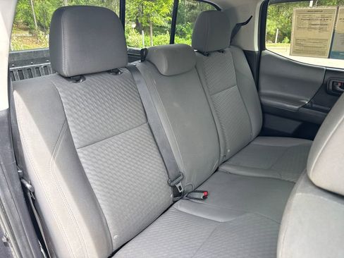 Used 2021 Toyota Tacoma SR5 RWD image 33