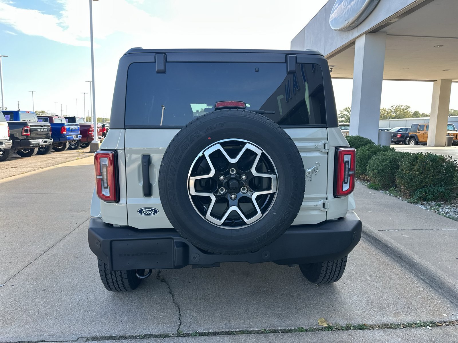 New 2026 Ford Bronco Outer Banks AWD/4WD image 14