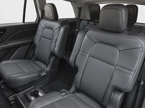 New 2026 Lincoln Aviator Premiere image 9