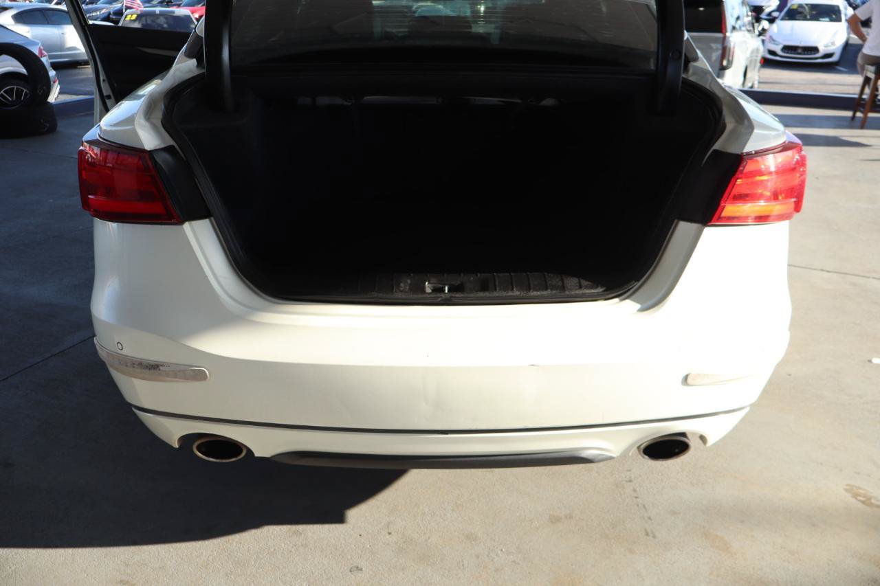 Used 2017 Nissan Maxima 3.5 SV FWD image 32