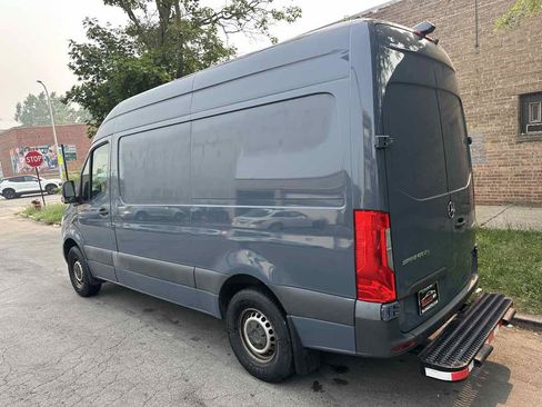 Used 2019 Mercedes-Benz Sprinter 144 image 4