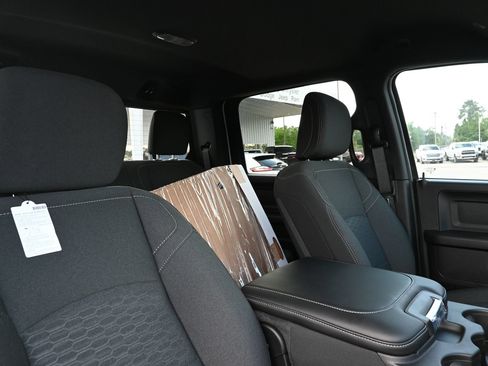 New 2026 RAM 2500 Tradesman AWD/4WD image 27