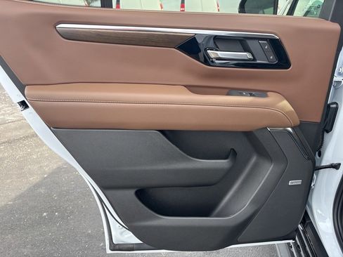 New 2026 Chevrolet Tahoe High Country w/ Sun And Tow Package image 32