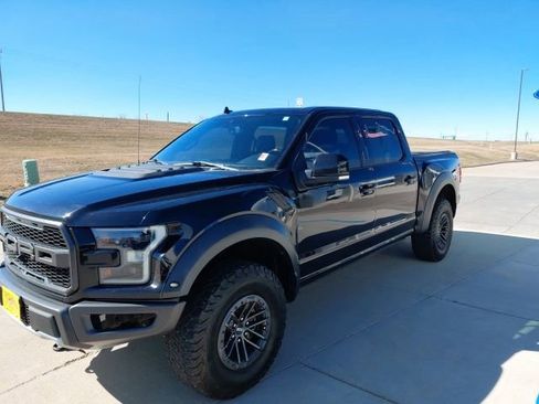 Used 2019 Ford F150 Raptor w/ Equipment Group 802A Luxury AWD/4WD image 7