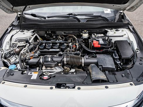 Used 2018 Honda Accord EX image 19