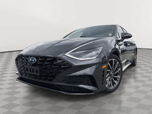 Used 2021 Hyundai Sonata Limited w/ Winter Weather Package FWD image 1