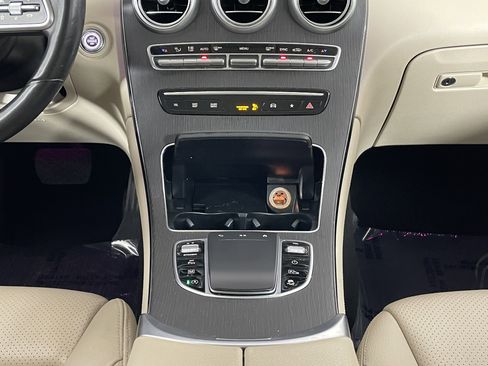 Used 2021 Mercedes-Benz GLC 300 GLC 300 4MATIC SUV image 18