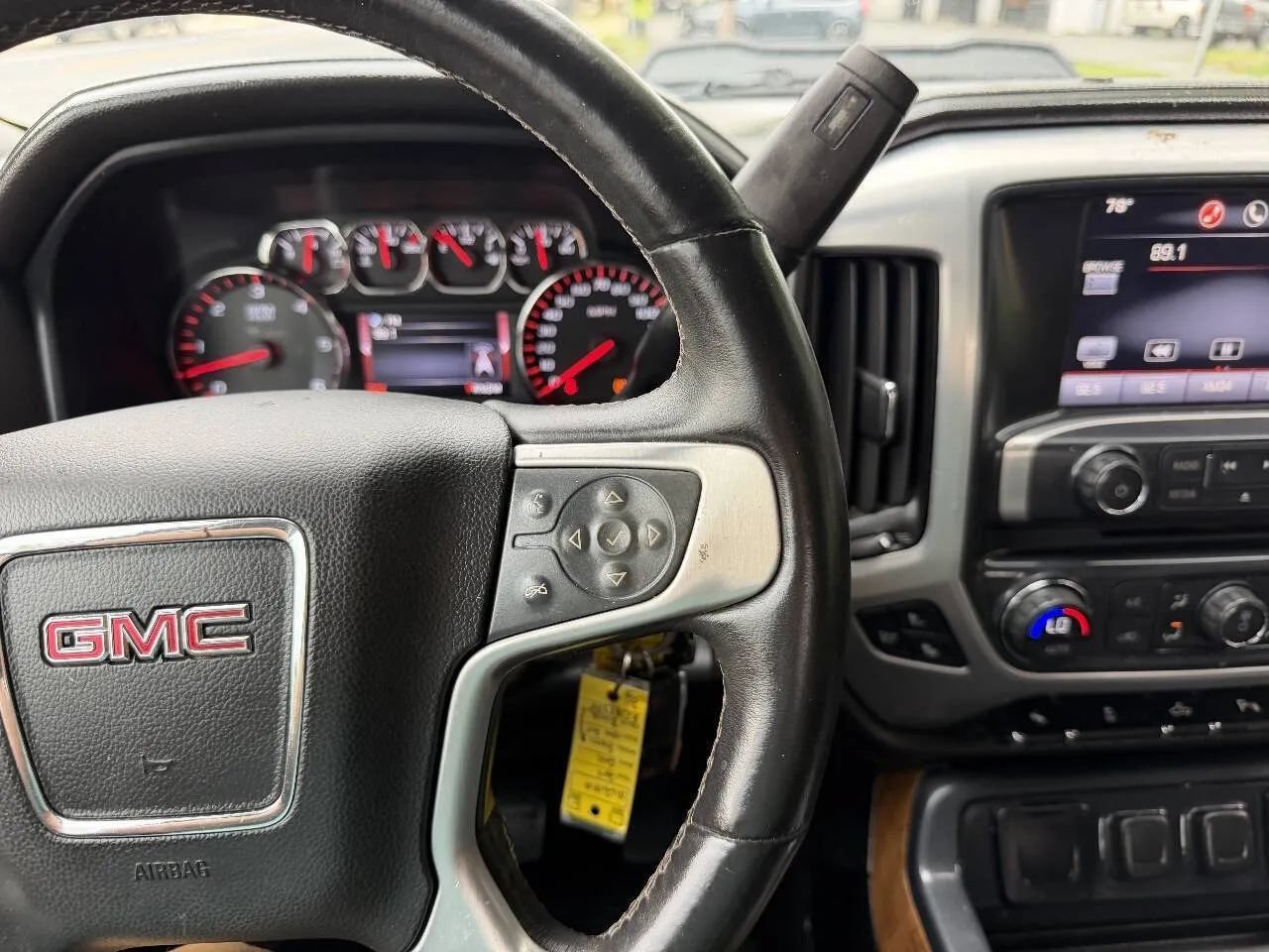 Used 2014 GMC Sierra 1500 SLT w/ SLT Preferred Package AWD/4WD image 28