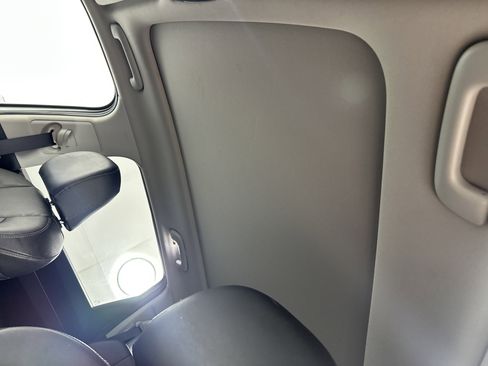 Used 2022 Kia Sorento S w/ Panoramic Sunroof Package image 16