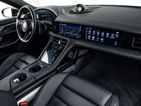 Certified 2024 Porsche Taycan GTS image 15