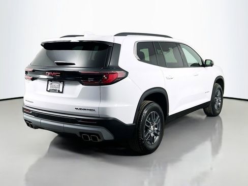 Used 2025 GMC Acadia Elevation image 5