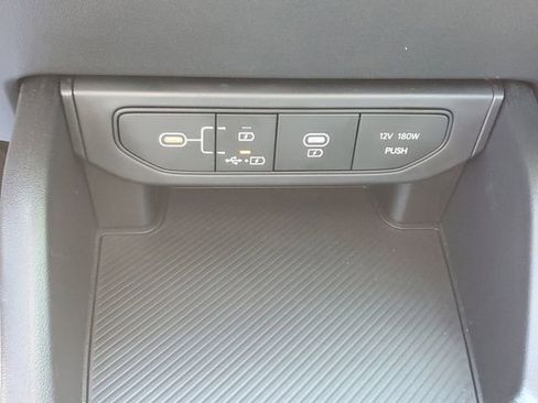 Certified 2025 Kia K4 LXS image 29