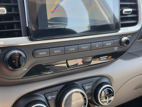 New 2025 Hyundai Venue SEL image 25