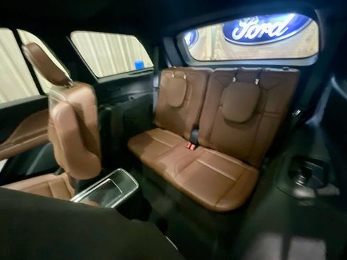Used 2020 Lincoln Aviator Reserve w/ Equipment Group 201A RWD image 13