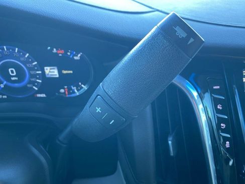 Used 2017 Cadillac Escalade Luxury image 19