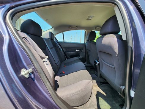 Used 2014 Chevrolet Cruze LT FWD image 14
