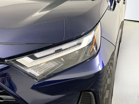 Used 2025 Toyota RAV4 XLE image 11