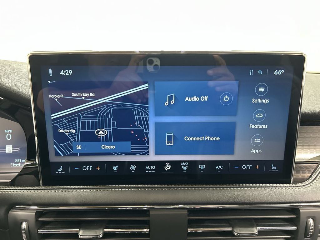 Used 2023 Lincoln Corsair AWD w/ Equipment Group 101A image 14