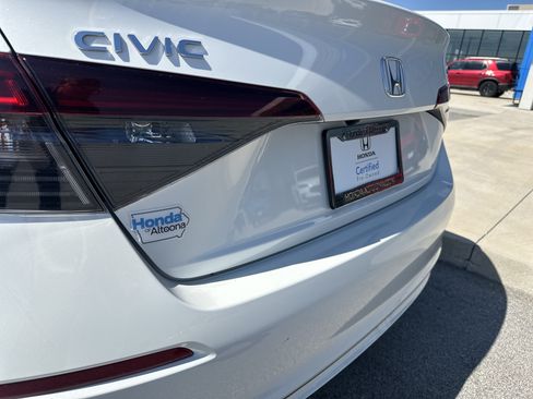 Certified 2025 Honda Civic Sport image 9