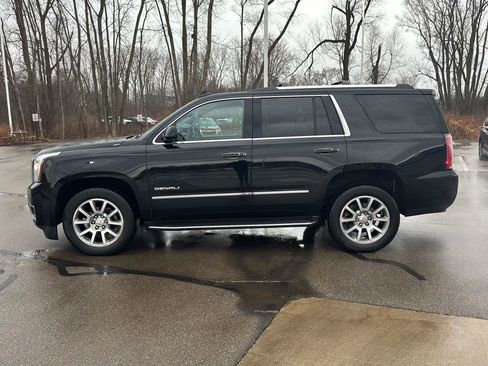 Used 2018 GMC Yukon Denali image 2