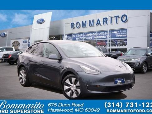 Used 2021 Tesla Model Y Long Range image 1