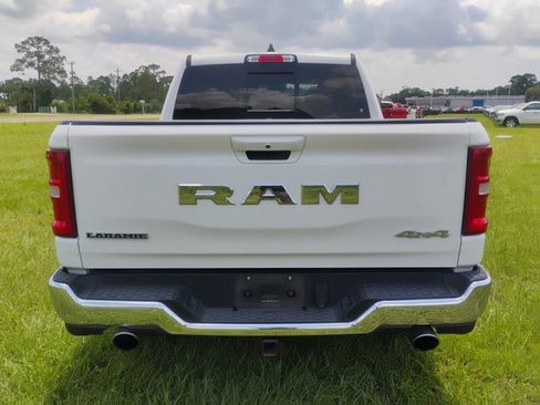 Certified 2025 RAM 1500 Laramie AWD/4WD image 6