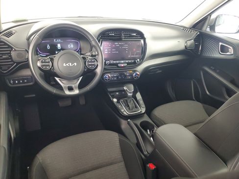 Used 2023 Kia Soul EX image 15