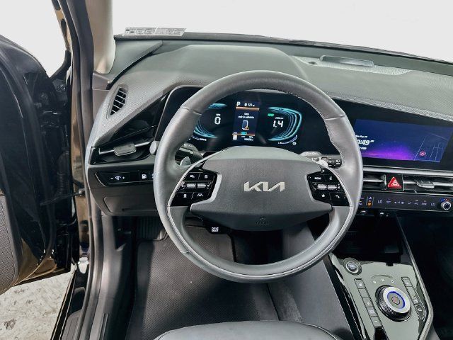 Used 2023 Kia Niro EX w/ EX Cold Weather Package FWD image 18