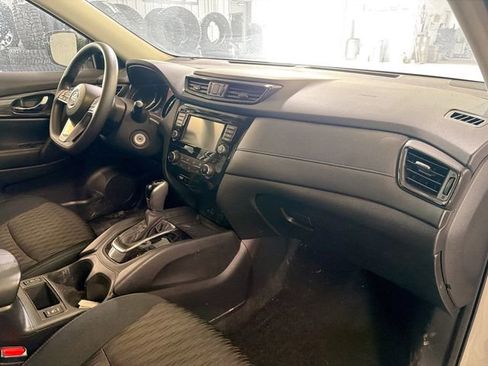 Used 2018 Nissan Rogue AWD image 12