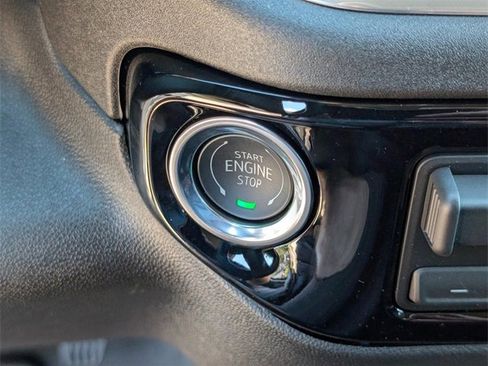 New 2026 GMC Sierra 1500 SLT image 11